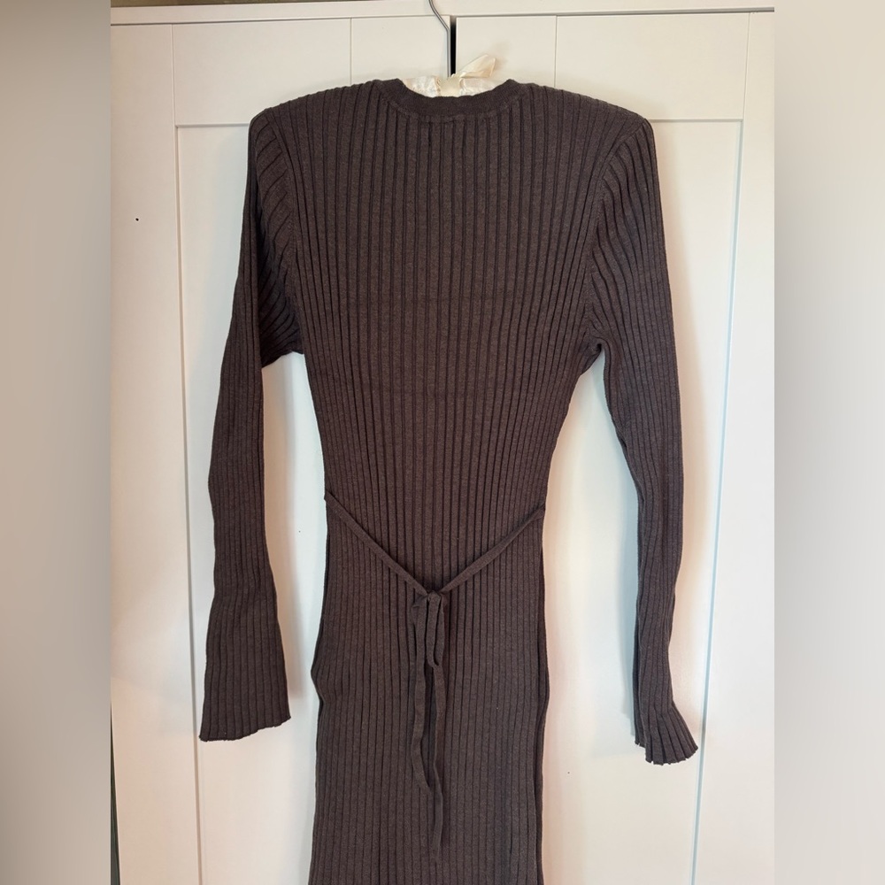Quince Ribbed Cotton-Cashmere Long Sleeve Midi Dress — Brown - Picture 4 of 5